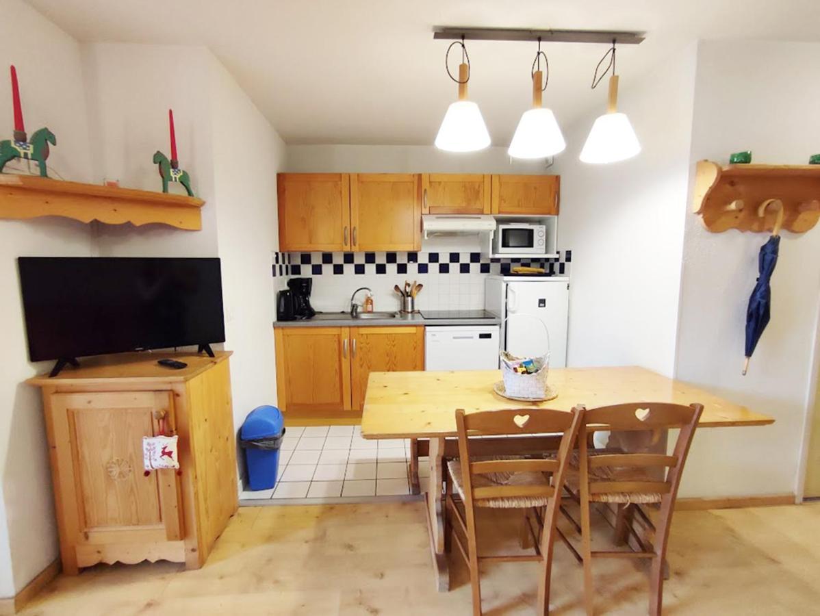 Bagnères-de-Luchon Le 102, T3 Pour 5 Personnes, Vue Montagne, Classe 2 Etoiles Nf, Parking, Piscine En Ete מראה חיצוני תמונה